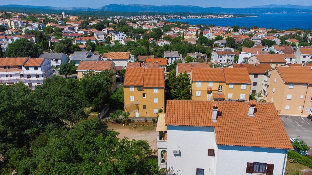 Apartman Mihael Malinska Exteriör bild