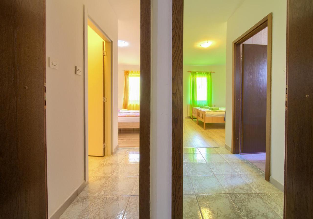 Apartman Mihael Malinska Exteriör bild