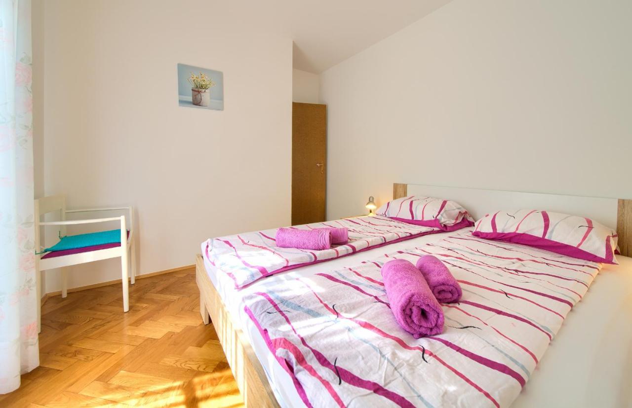 Apartman Mihael Malinska Exteriör bild